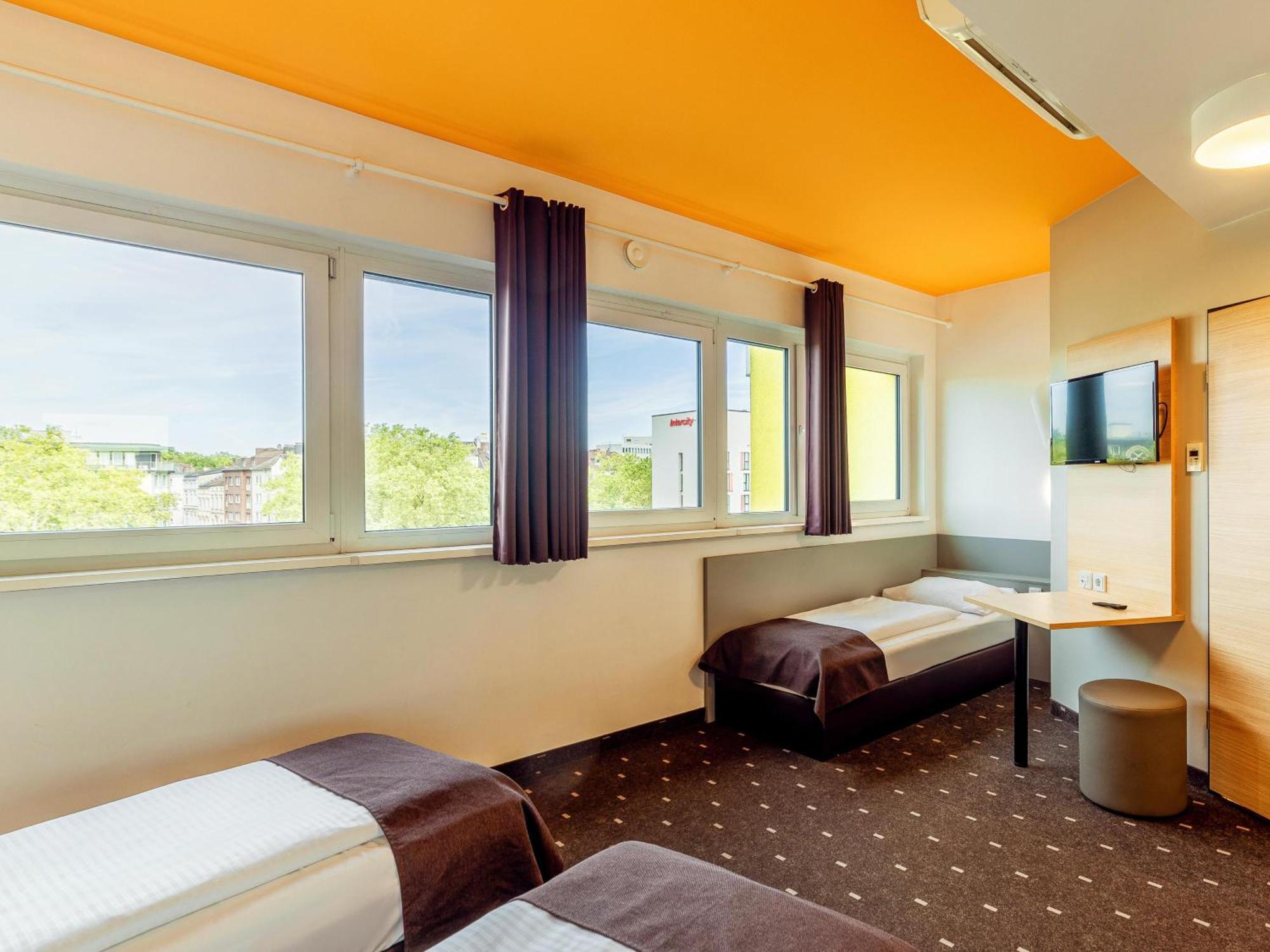B&B Hotel Duisburg Hbf-Sued Экстерьер фото